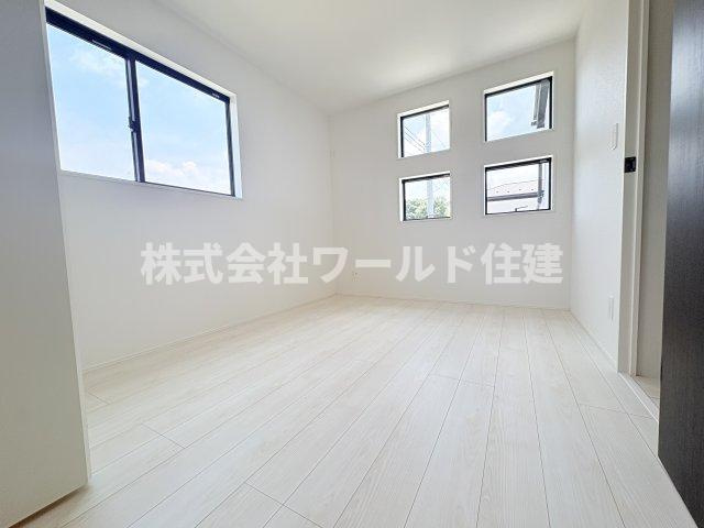 入間市高倉10期の洋室