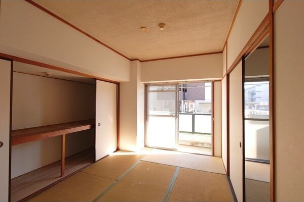 サンハイツ寺田の和室