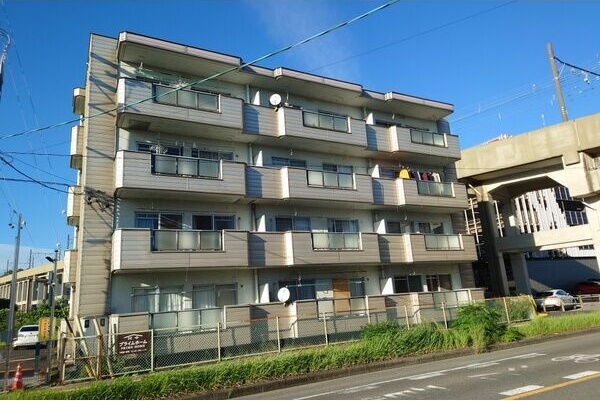 サンハイツ寺田の外観