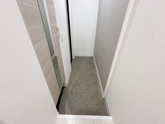 NIGAWA RESIDENCEⅡの玄関