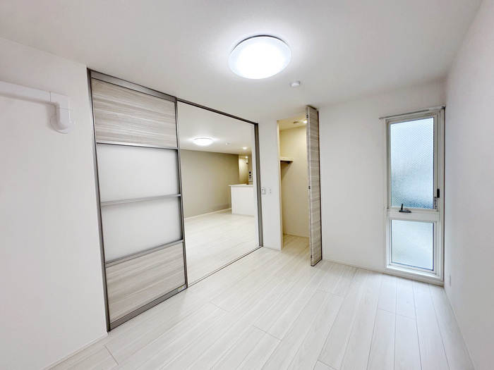 NIGAWA RESIDENCEⅡの洋室