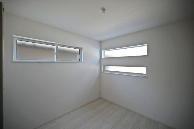 尼崎市富松町4丁目新築一戸建て│4LDK+駐車1台可の子供部屋|-洋室約5.2帖(2F)-