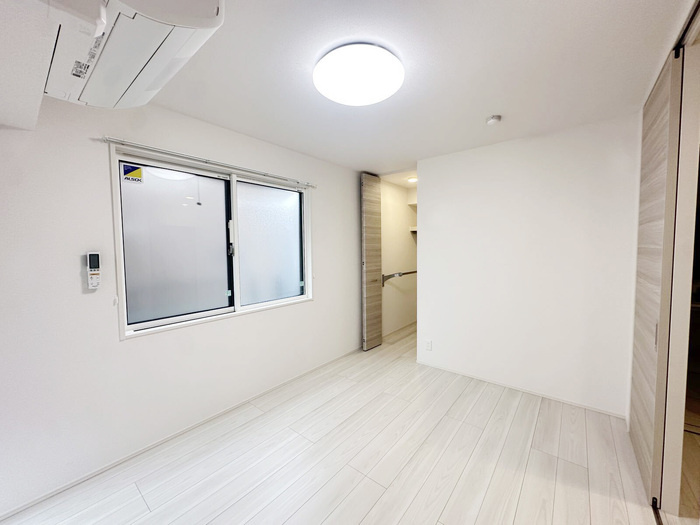 NIGAWA RESIDENCEⅡの居間・リビング