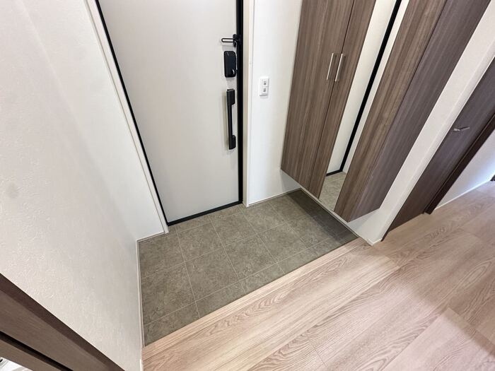 NIGAWA RESIDENCEⅡの玄関