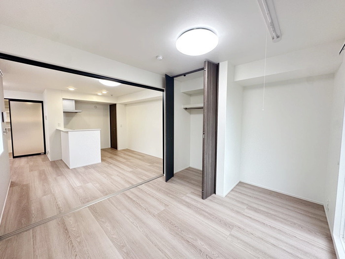 NIGAWA RESIDENCEⅡの居間・リビング