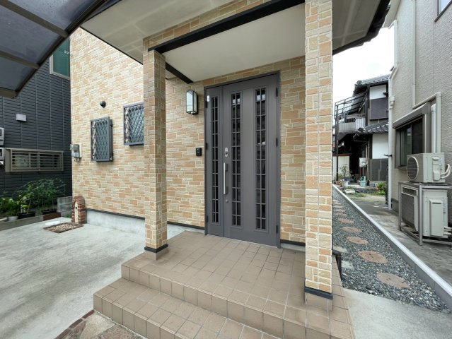 姫路市飾磨区矢倉町１丁目の中古一戸建のエントランス