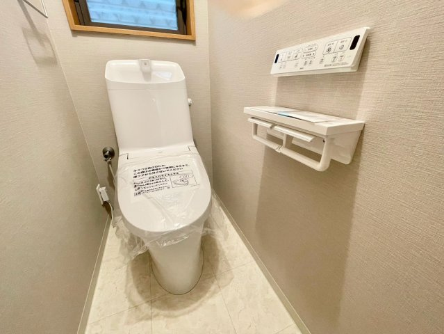 姫路市飾磨区矢倉町１丁目の中古一戸建のトイレ