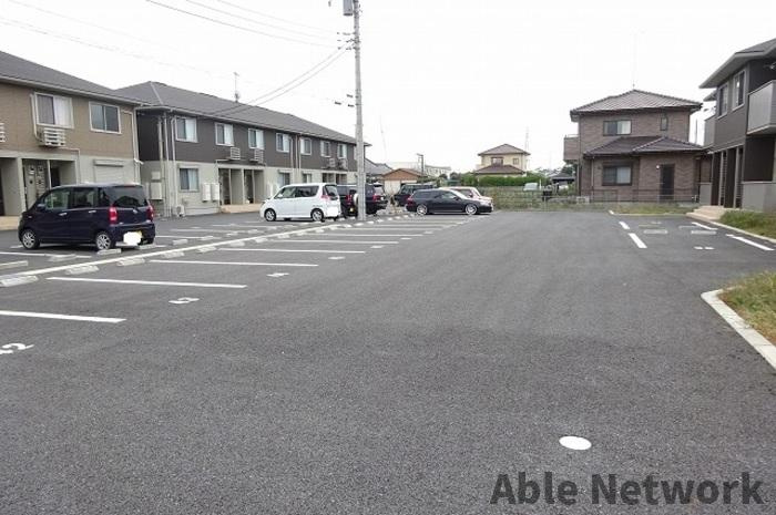 グラマードマレⅢ Bの駐車場