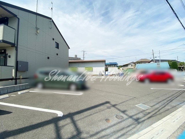 海老名市河原口３丁目のアパートの駐車場