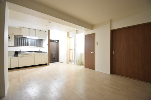 ウエキマンションの居間・リビング