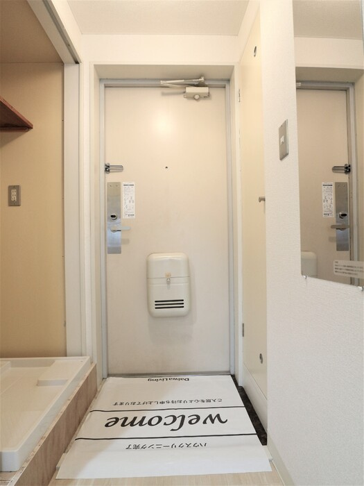 クリスタルハイツ相模台の玄関