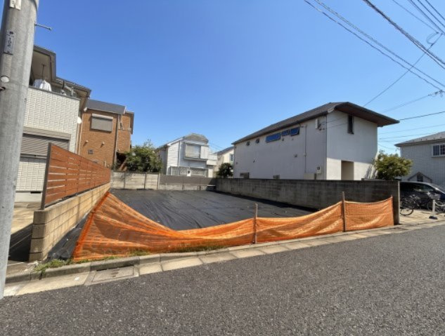【外観】 | 【仲介手数料４５０万円が無料！】■面積１７１平米（５１坪）■桜上水駅１３分■経堂駅１８分 | 決算キャンペーン中！
家計応援サービスの限界に挑戦中！
詳細は「諸費用」欄をご確認下さい！
■面積１７１平米（５１坪）
■桜上水駅１３分
■経堂駅１８分
■お好きなハウスメーカーで建築いただけます。