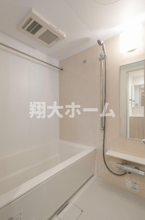 ドゥーエ日暮里Ⅲの浴室