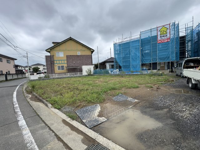 新築　前橋市川原町　6号棟の駐車場|現地写真　駐車スペースは建物南側に並列2台分可能です！