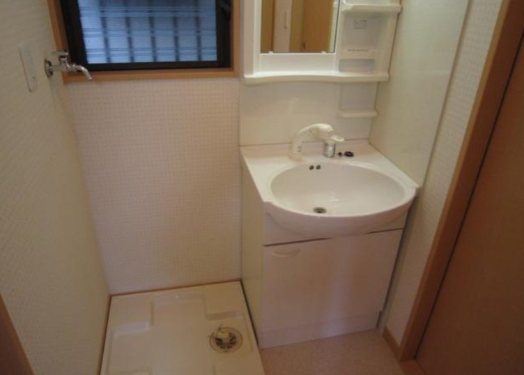 住宅倶楽部３号棟の独立洗面台