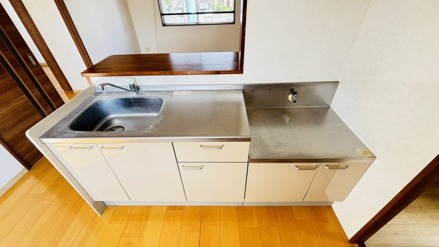 筑紫野市二日市北３丁目のアパートのキッチン