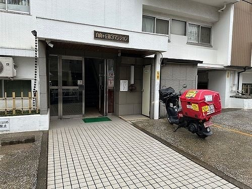自由ヶ丘第３マンションのエントランス