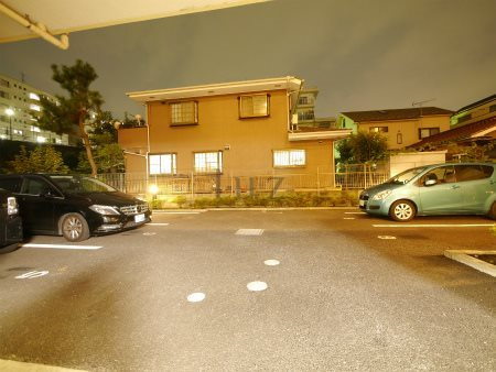 パディフィールドの駐車場|敷地内駐車場あり！空き要確認！屋根付き駐車場もあります。