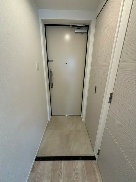 クレストタップ名古屋ウエストの玄関