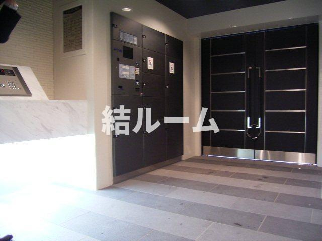 板橋区宮本町の賃貸マンションのエントランス