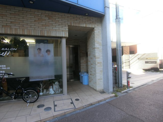 80フィールドのエントランス|他のお部屋の参考写真となります。