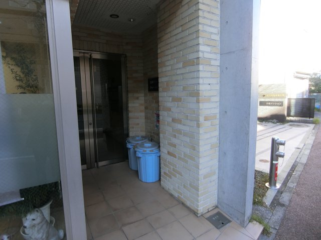 80フィールドのエントランス|他のお部屋の参考写真となります。