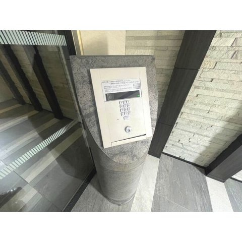 名古屋市東区葵１丁目の賃貸マンションのエントランス