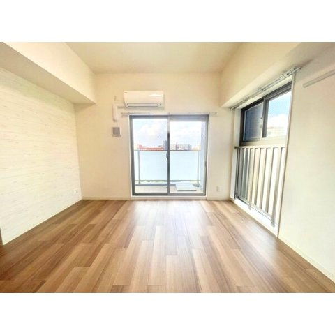 名古屋市東区葵１丁目の賃貸マンションの居間・リビング