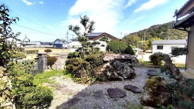 土佐市高岡町甲　中古戸建の庭