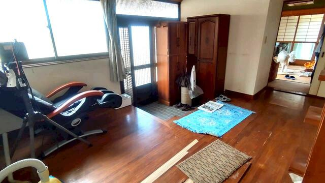 土佐市高岡町甲　中古戸建の玄関