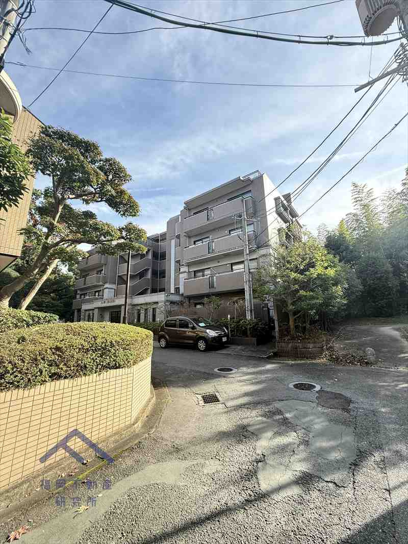 アートウィル赤坂の駐車場