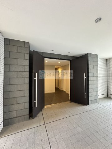 豊島区南池袋１丁目の賃貸マンションのエントランス