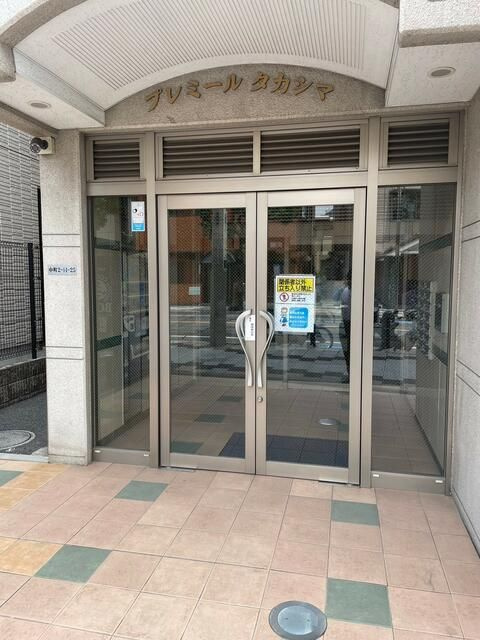 レジデンス戸田公園のエントランス