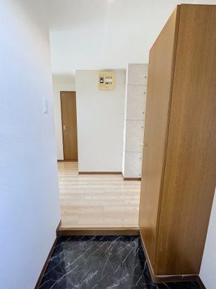 クレールけやき台の玄関