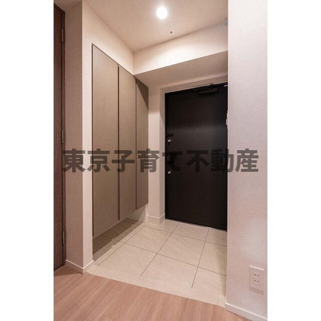 クラリティア入谷の玄関