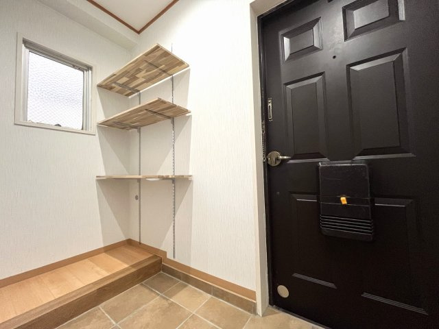 シャンピア大濠の玄関|シューズボックス付きなので玄関をきれいに保てます☆靴が多い方も収納場所には困りません☆
