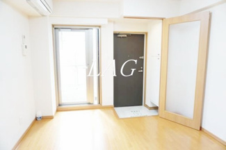 【居間・リビング】 | キバサンフラット | 洋室のお部屋です。