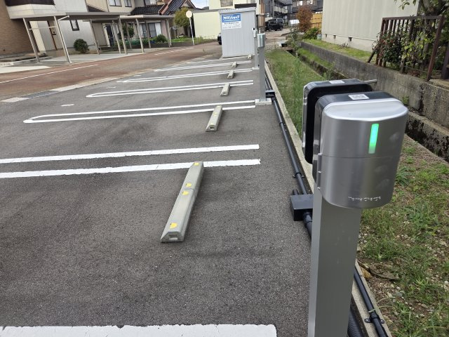 インテグラル戸破の駐車場