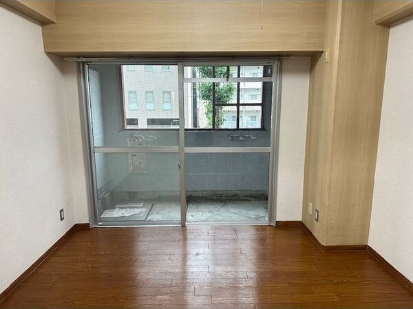 名古屋市千種区今池１丁目の賃貸マンションのバルコニー