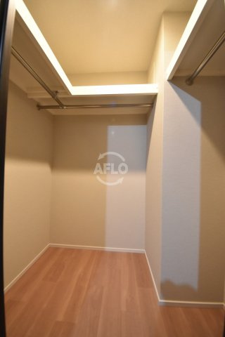 S-FORT大阪同心　堀川小学校区の収納|S-FORT大阪同心　ウォークインクローゼット