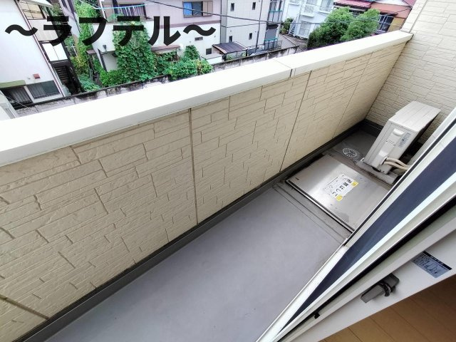 ネフェルタリのバルコニー|別部屋イメージ写真