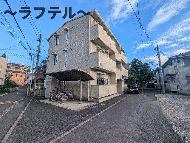 ネフェルタリの周辺