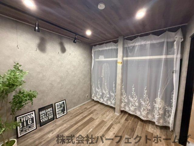 田口1丁目リノベ戸建の居間・リビング|使いやすい居間です