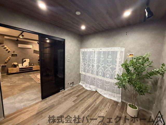 【居間・リビング】の画像