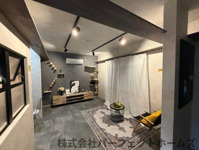 田口1丁目リノベ戸建の居間・リビング