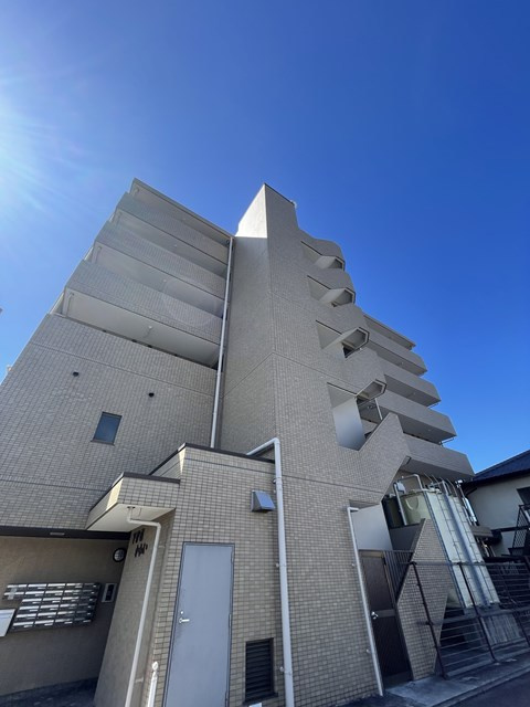 下伊福かわいマンションの外観