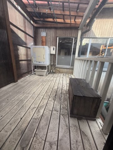 26/10/1NEW　戸建　高山市本町3丁目　2,000万円のバルコニー