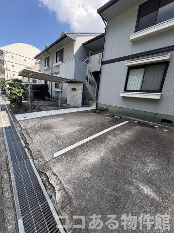 セジュール名谷の駐車場