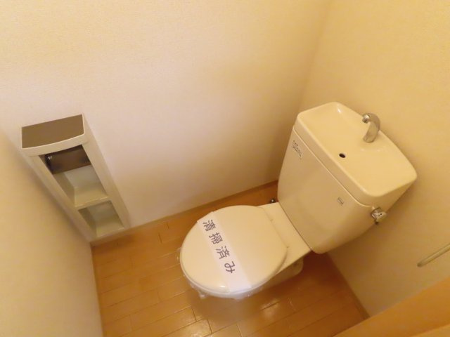 くすのきハウスＡのトイレ|写真は同タイプのA102号室です