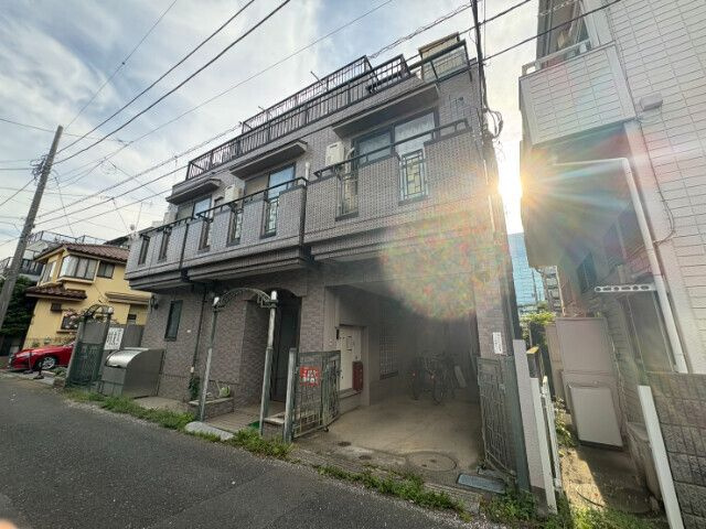 岡田ビルの外観